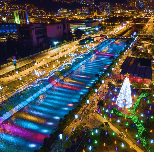 Experiencia navideña en Medellín: Luces, chucu chucu y tradición